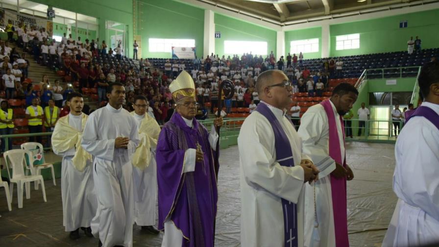 La Cruz Peregrina  llega por primera vez a Santo Domingo