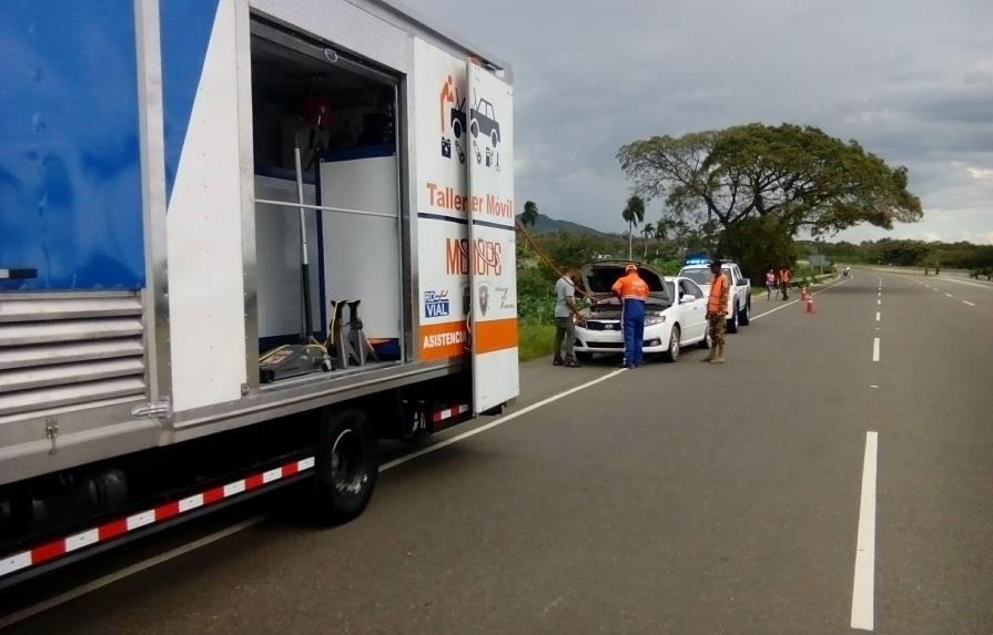 Obras Públicas asiste a un millón de conductores en las carreteras