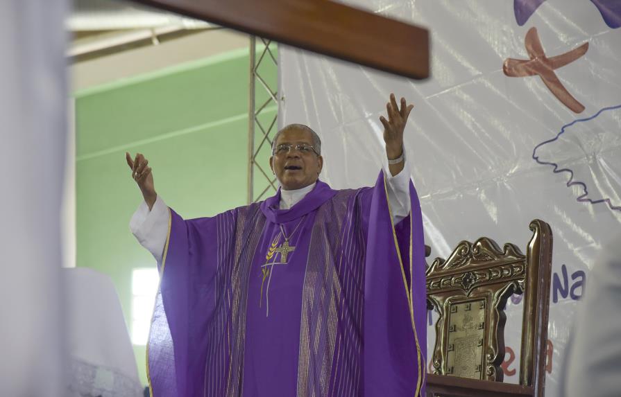 La Cruz Peregrina  llegó a la capital dominicana, y los jóvenes la recibieron 