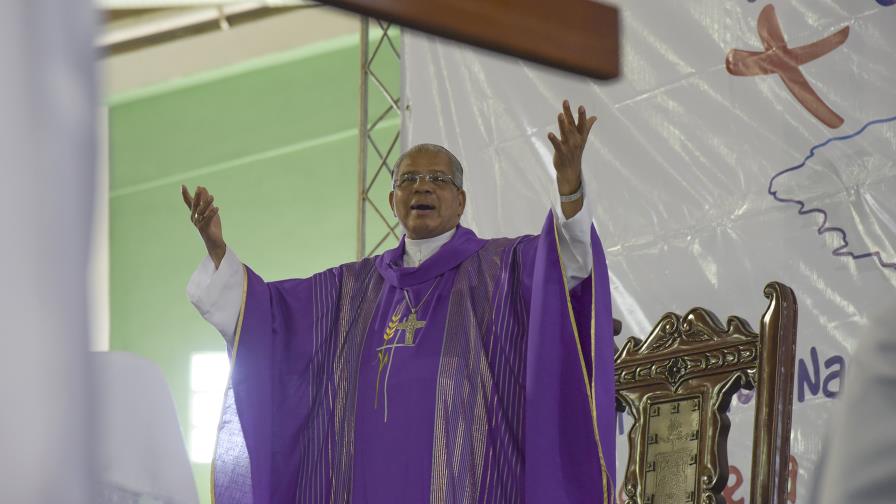 La Cruz Peregrina  llegó a la capital dominicana, y los jóvenes la recibieron 