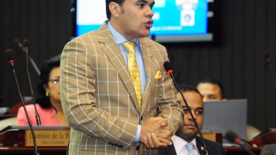 Diputado del PRM dice pueblo debería estar dispuesto “a quemar” Congreso para evitar reelección