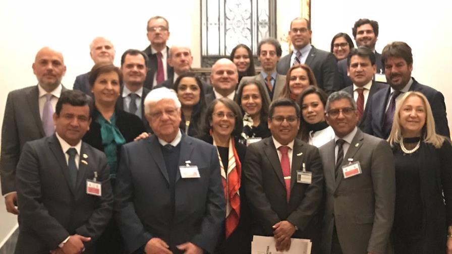 Diputado Marcos Cross pide en Foro Parlamentario Italiano ayuda pueblo haitiano Diputado Marcos Cross pide en Foro Parlamentario Italiano ayuda pueblo haitiano