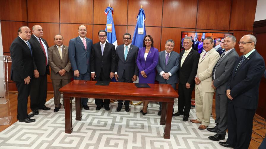 Estudiantes de la UASD podrán hacer su pasantía en la Cámara de Diputados