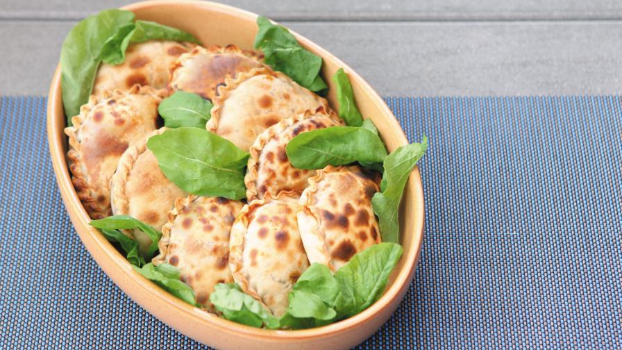 Paso a paso. Empanadas de queso y pollo al romero