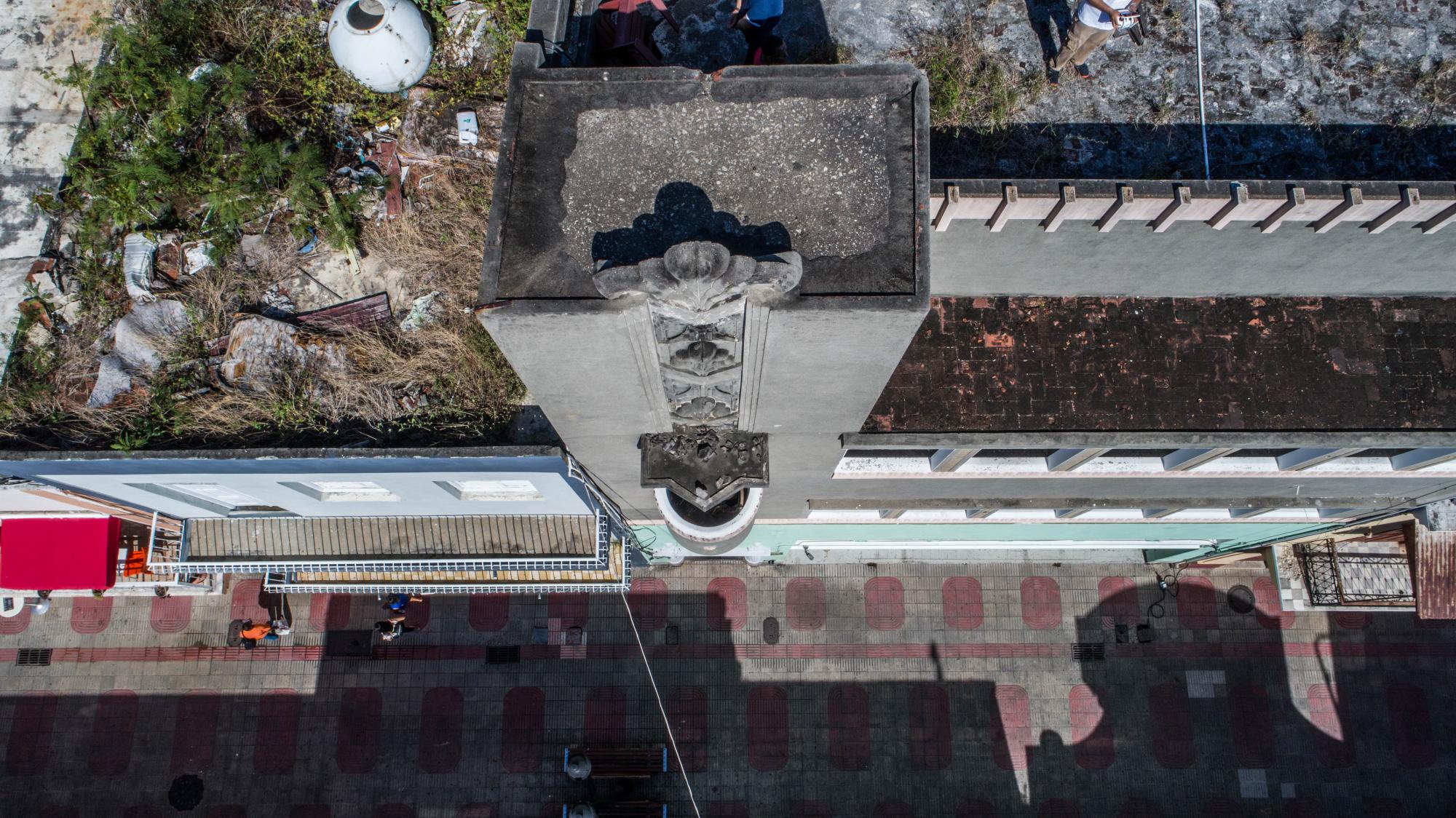 Detalle del exterior de la escalera principal.