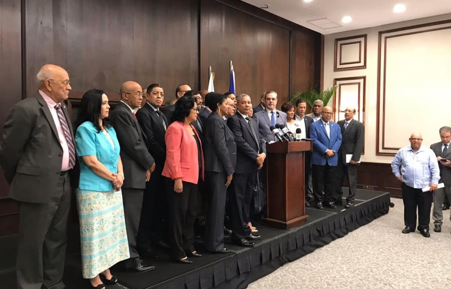 Abinader: “Los legisladores del PRM votarán unidos”