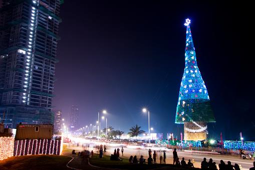 Sri Lanka recibe el récord Guinness por árbol de Navidad más alto del mundo
