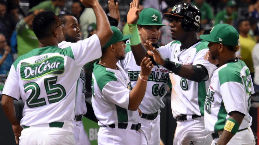 Las Estrellas eliminan del torneo a los Toros del Este Las Estrellas eliminan del torneo a los Toros del Este