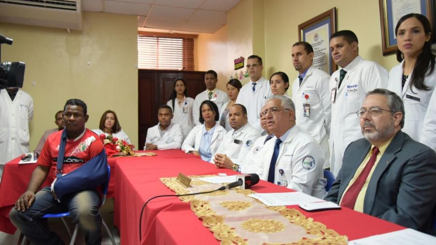 Reimplantan mano a primer teniente que fue agredido en Hato Mayor