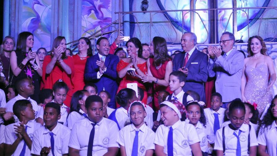 “El Corazón de la Navidad” abre sus puertas en los jardines del Teatro del Cibao