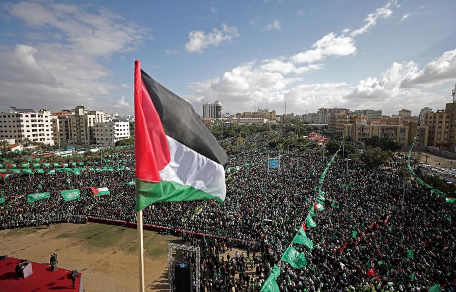 Hamas celebra su 30 aniversario con promesas de una nueva intifada