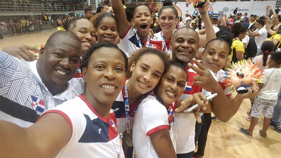 Durán seguirá con la selección femenina Durán seguirá con la selección femenina