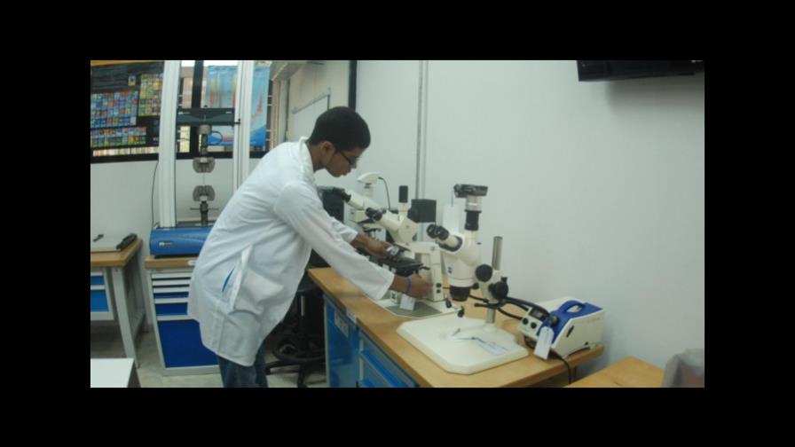 Escorpiones azules para medicinas contra el cáncer