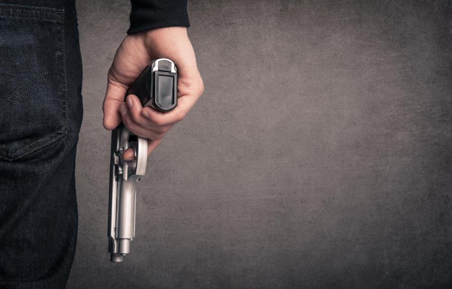 Hombre mata otro de “múltiples disparos” durante juego de billar en Nagua