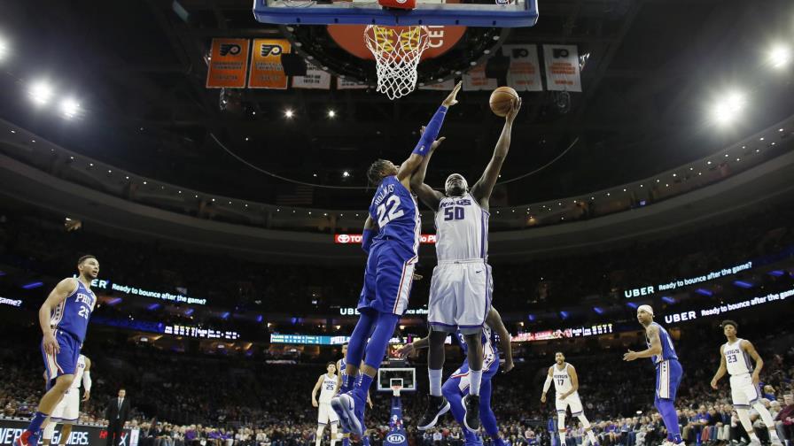 Randolph guía a Kings a triunfo sobre 76ers