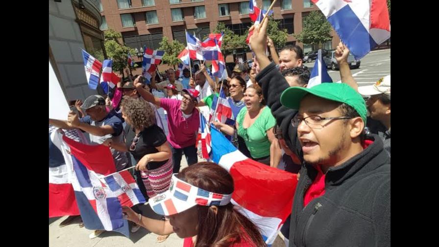 En el Día del Dominicano en el Exterior critican medida de reducir “gracia navideña”