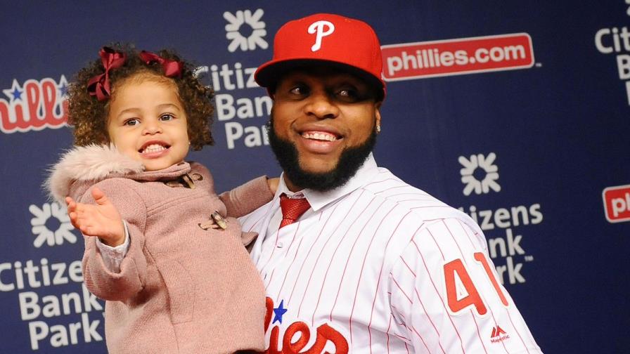 Carlos Santana dice estar “entusiasmado” de unirse a los Filis de Filadelfia Carlos Santana dice estar “entusiasmado” de unirse a los Filis de Filadelfia