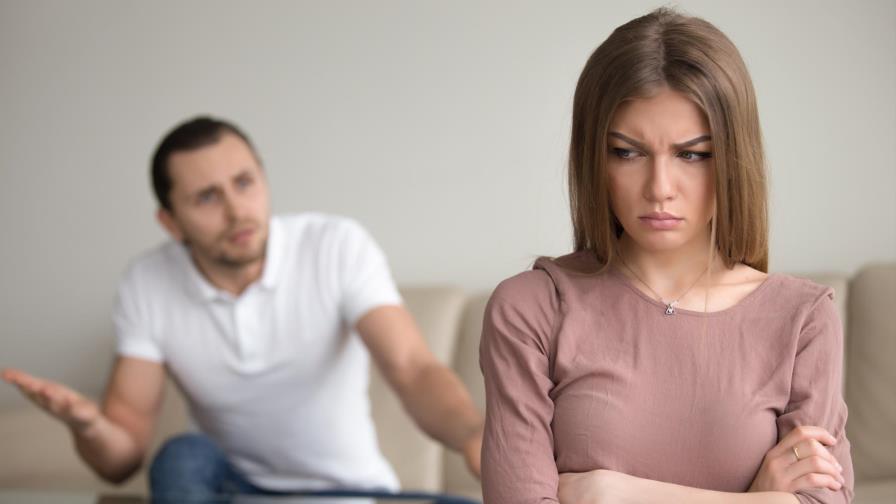 La esposa se quiere divorciar y él no quiere La esposa se quiere divorciar y él no quiere