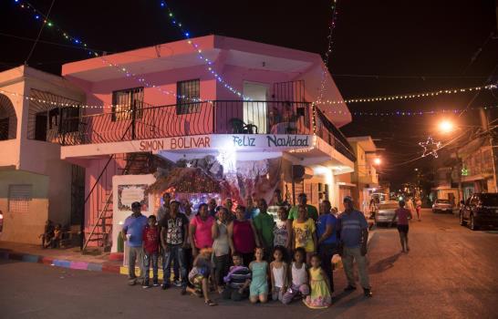 Barrios capitalinos muestran su espíritu navideño 