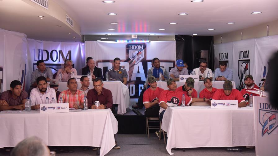 Escogido y Gigantes se forran en sorteos que dejaron a las Águilas insatisfechas Escogido y Gigantes se forran en sorteos que dejaron a las Águilas insatisfechas