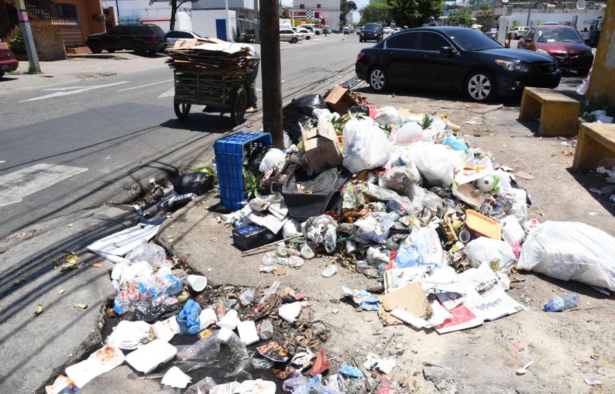 En estas festividades no bote la basura los días feriados