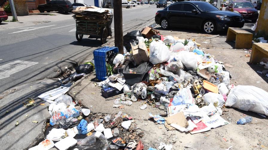 En estas festividades no bote la basura los días feriados