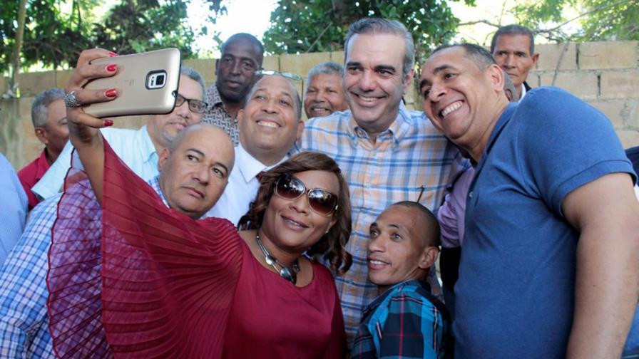 Luis Abinader: “Un mejor futuro es posible”