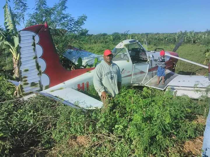 Cae avioneta en Montecristi; piloto enviado a centro médico