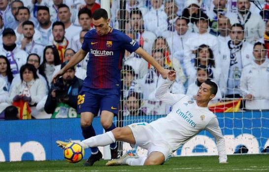 Barcelona le aplica 3-0 al Real Madrid y se distancia en la Liga