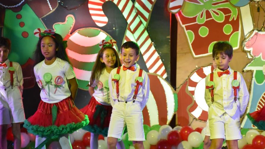 La velada navideña del St. Patrick 
Estudiantes      del St. Patrick realizan su velada navideña