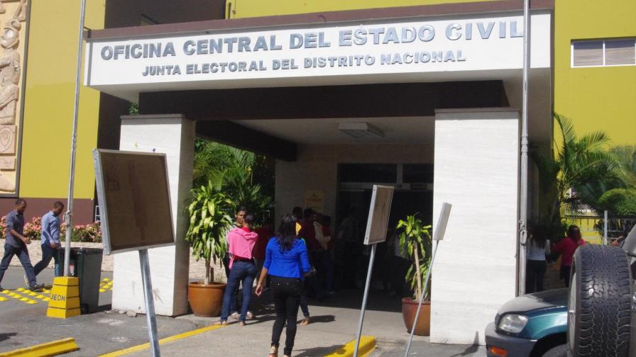 Oposición a medida JCE dará apellidos a los abandonados