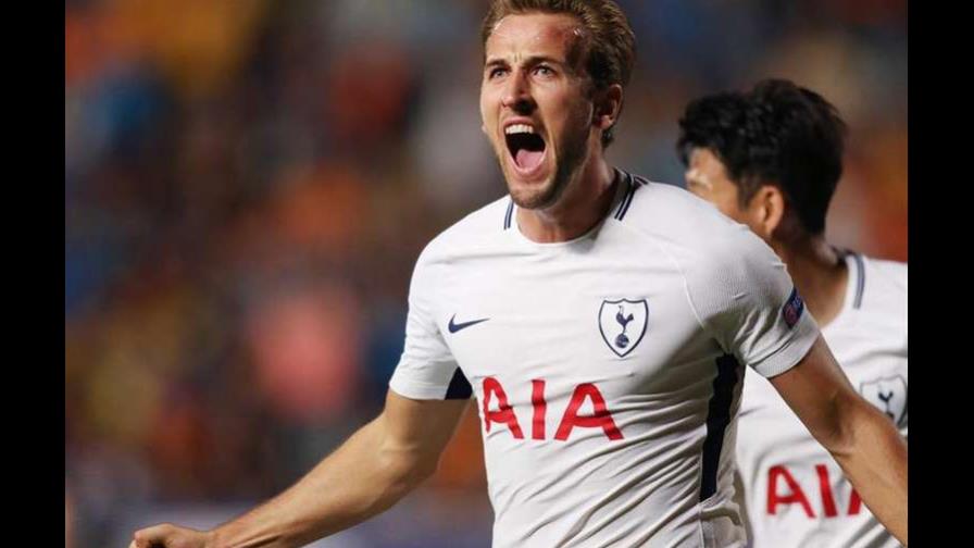 Harry Kane impide a Lionel Messi terminar como máximo goleador de 2017