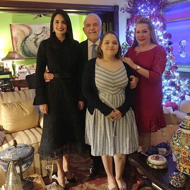 Manolo Hazoury celebra la Navidad junto a su novia Judith Cury y su ex Jatnna Tavárez 