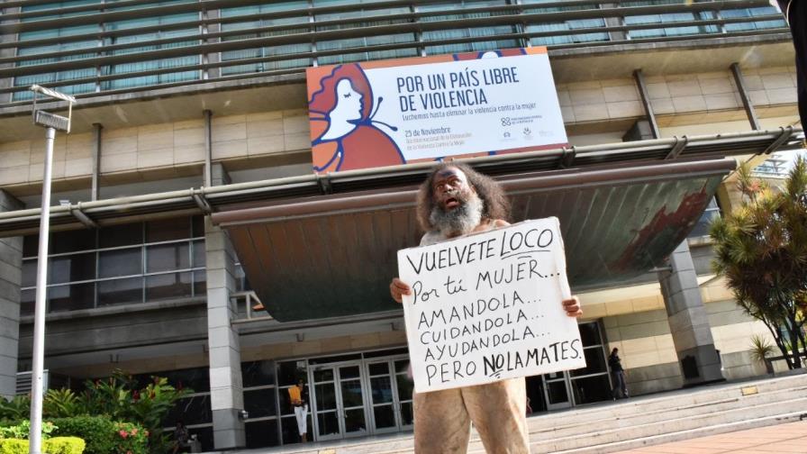 “Vúelvete Loco por Tu Mujer” pide apoyo para continuar campaña