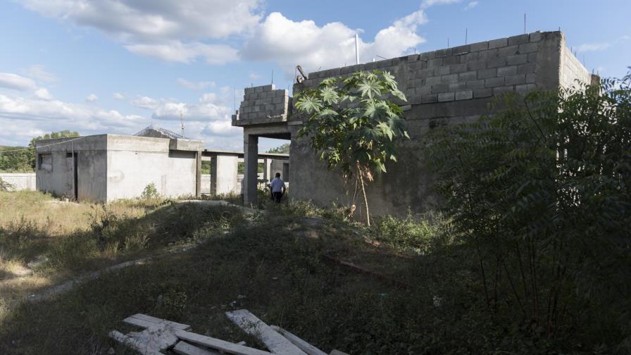 Reclaman al ministro Navarro pagar  solar de RD$2.5 millones en Las Matas de Farfán 