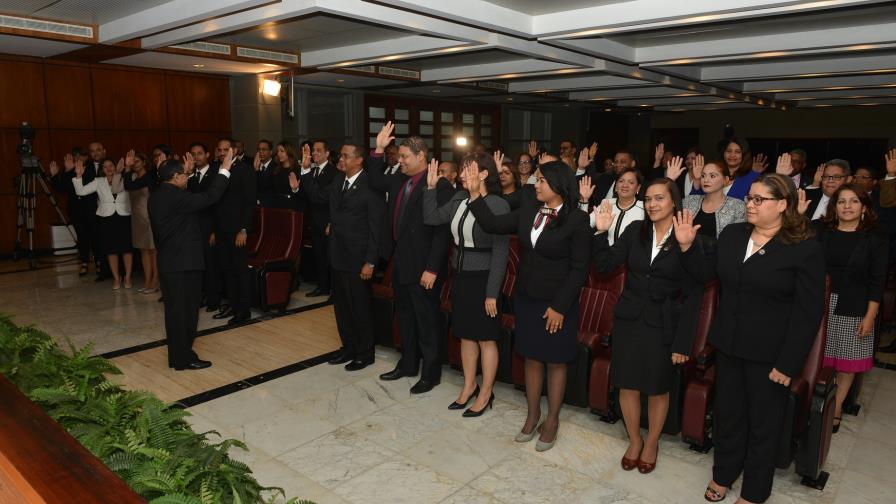 Consejo del Poder Judicial juramenta a 45 jueces promovidos 