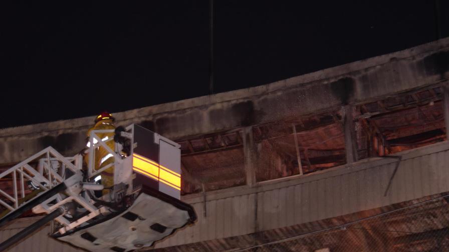 Controlan incendio en el estadio Quisqueya