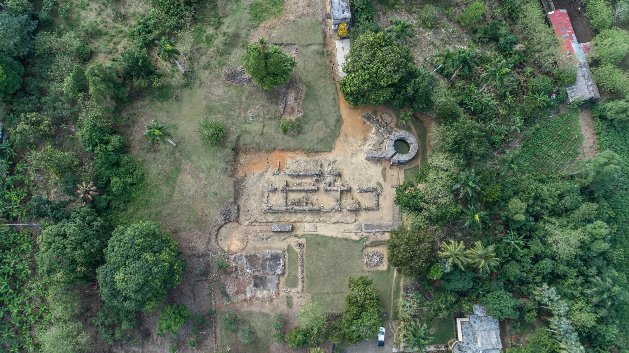 Vista del Fuerte de la Concepción. Arriba se observa el edificio que aloja el museo.