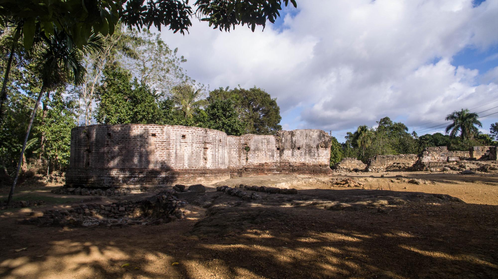 Las ruinas de La Concepción de La Vega están dentro de una lista de sitios históricos en peligro.