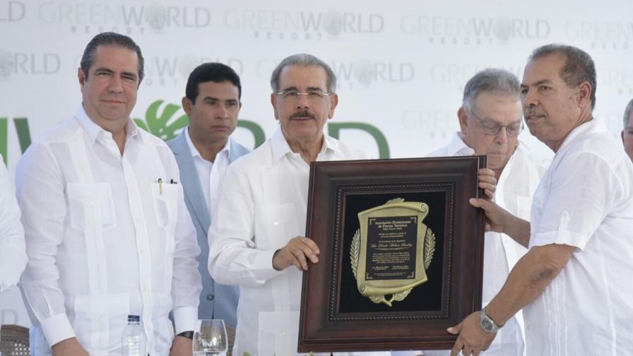 Medina promete terminación del Metro en el 2018 y mayor crecimiento económico