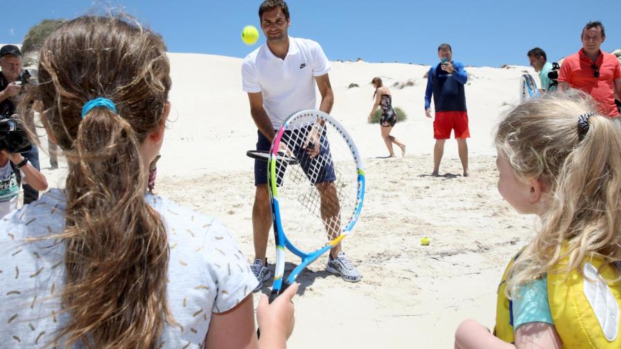 Roger Federer vuelve a iniciar su temporada en la Copa Hopman