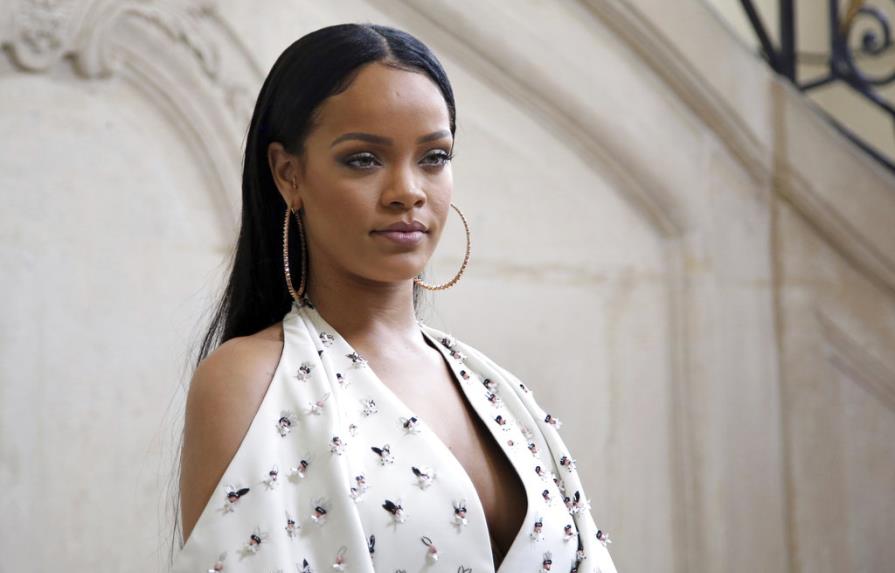 Rihanna lamenta muerte de primo