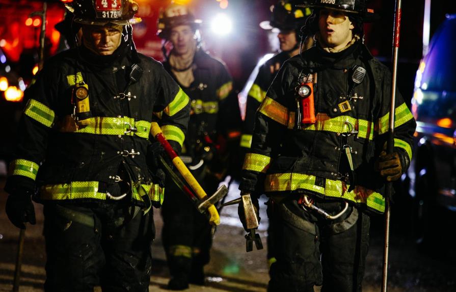 Dominicanos que lograron salvar sus vidas de incendio en El Bronx describen la tragedia 