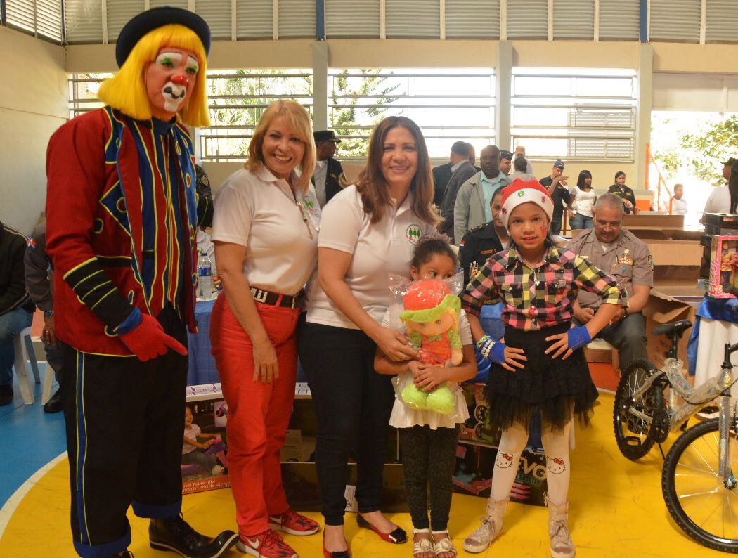 La entrega de los juguetes se estará haciendo en todo el país hasta el 6 de enero.