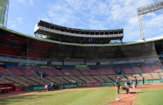 El terreno del Quisqueya está listo para jugar El terreno del Quisqueya está listo para jugar