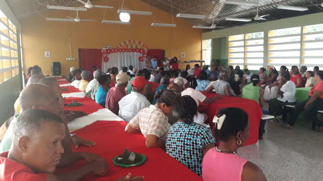 Los adultos mayores despidieron el año en un ambiente de alegría