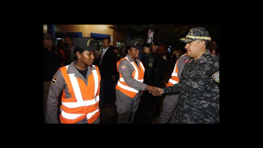  Director de la policía supervisa  operativos de fin de año