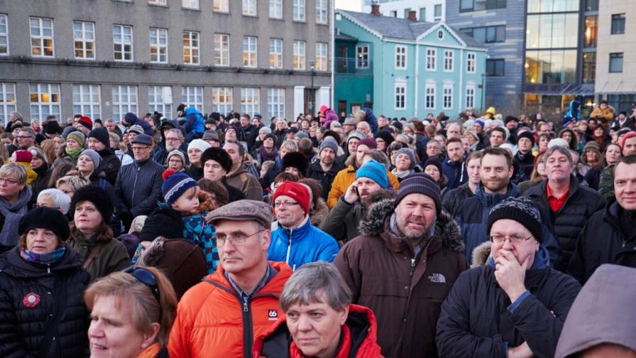 Islandia se convierte en el primer país que prohíbe pagar más a hombres que a mujeres
