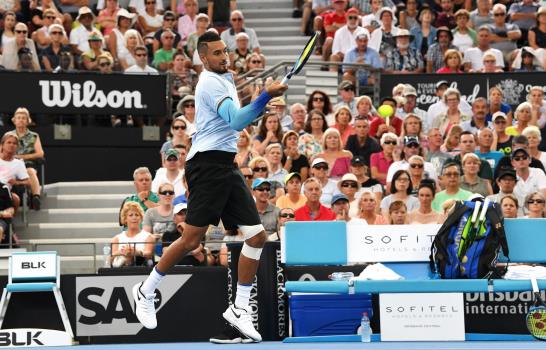 Kyrgios avanza a cuartos de final del torneo de Brisbane