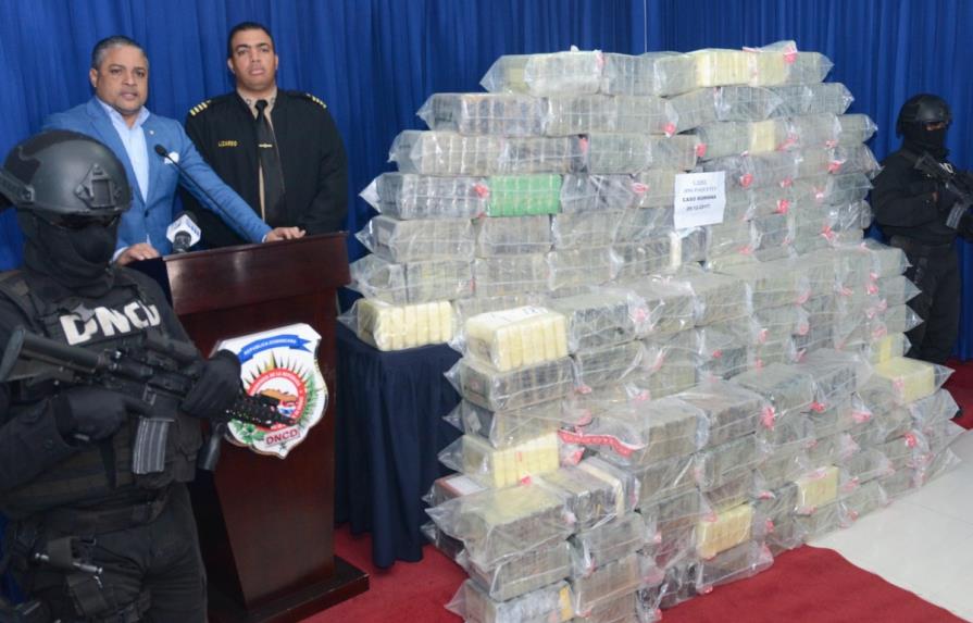 Aplazan otra vez coerción a implicados en el tráfico de 878 kilos de cocaína incautados próximo a isla Catalina